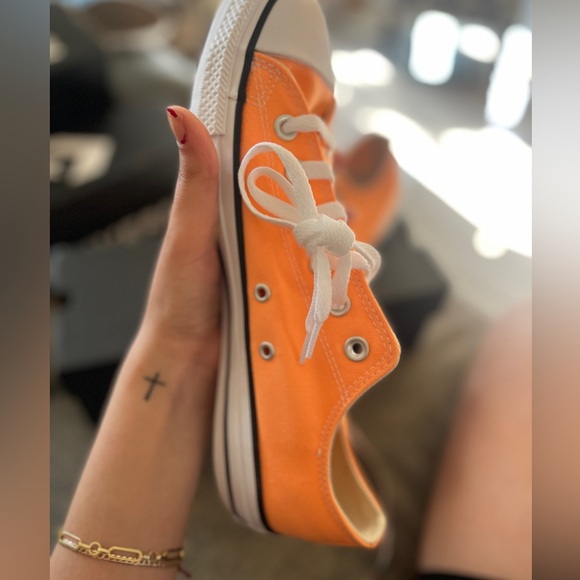 Converse Peach Sneakers - Picture 7 of 8